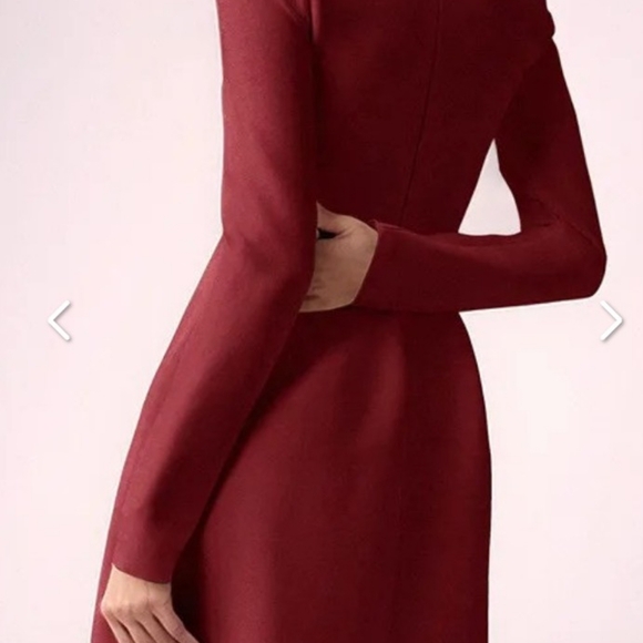 Elegant Red Dress with Floral Embellishments - Picture 2 of 9